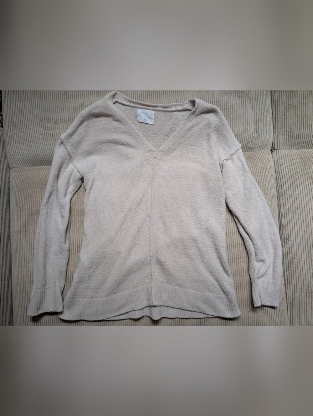 STYLUS Oatmeal Tan V-Neck Bouclé Knit Pullover Sweater XS